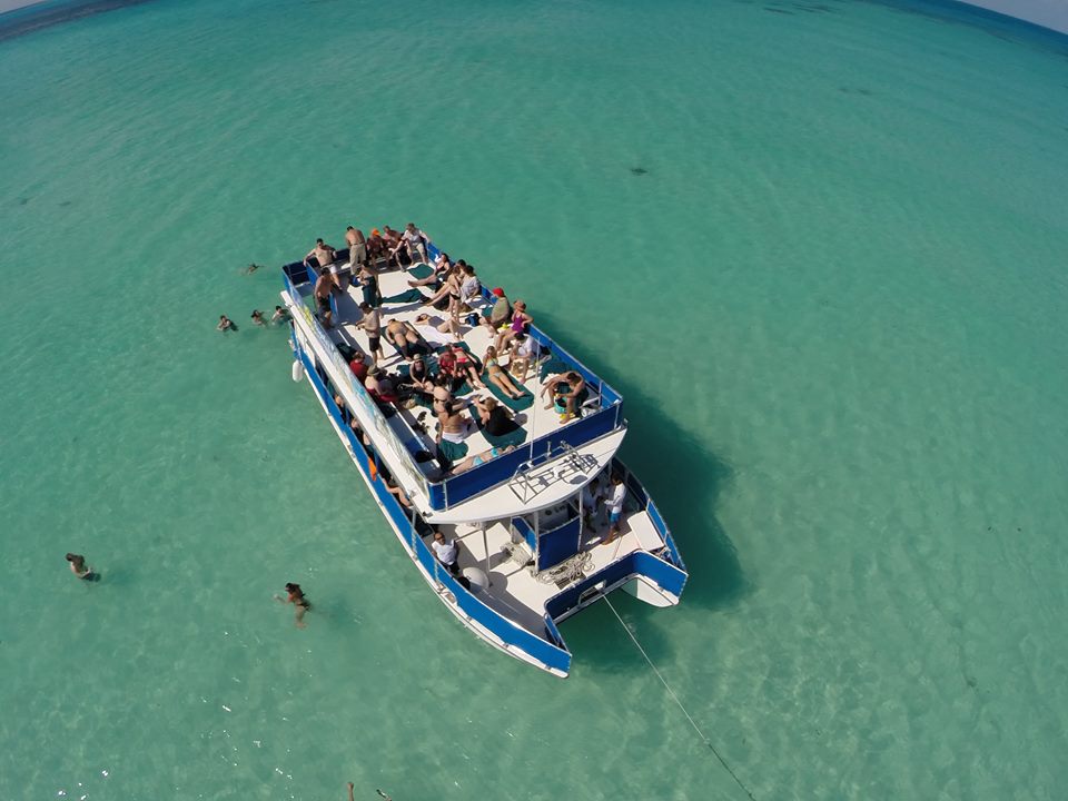 catamaran fragata party boat on dental vacation in Cancun